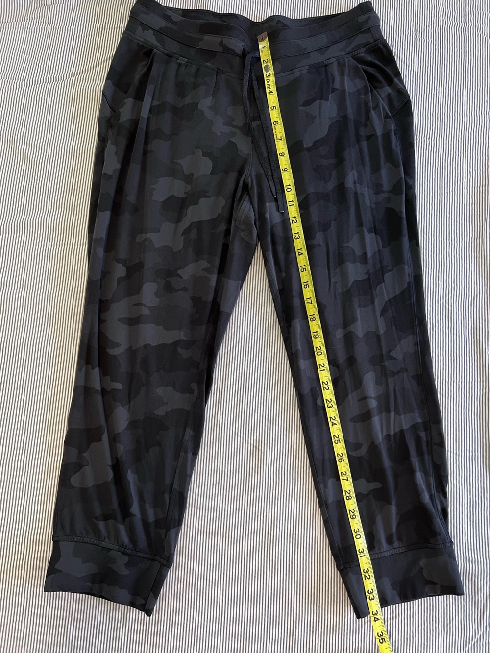 Lululemon Ready to Rulu Cropped Jogger- size 10
